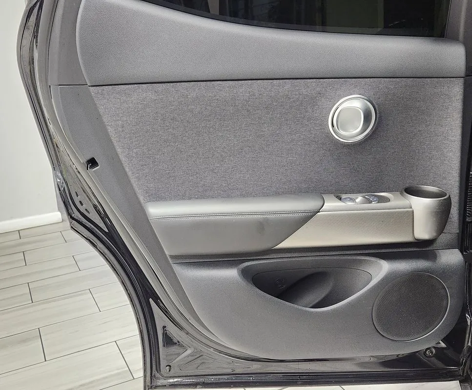 2025 GENESIS GV60 Standard - Photo 11