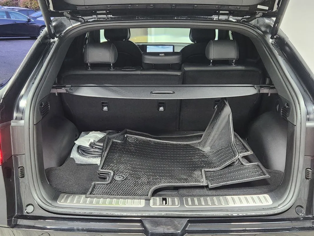 2025 GENESIS GV60 Standard - Photo 13