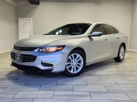 Silver 2018 Chevrolet Malibu LT for sale in Philadelphia, PA