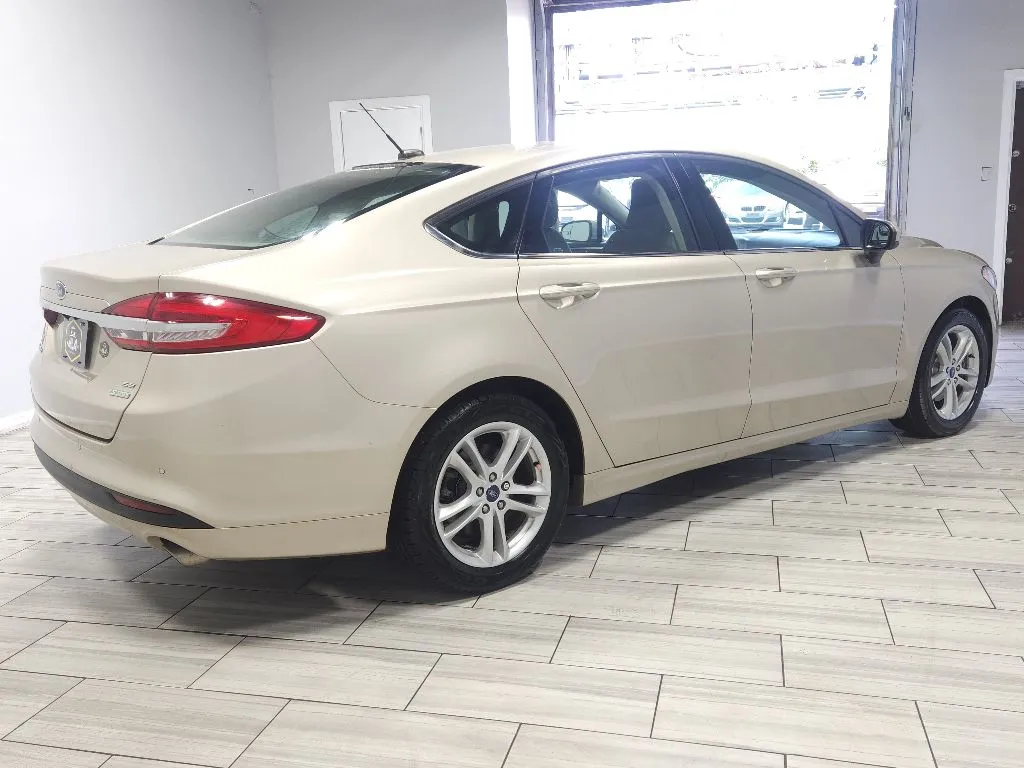 More photos of 2018 Ford Fusion SE at Torresdale Ave, PA