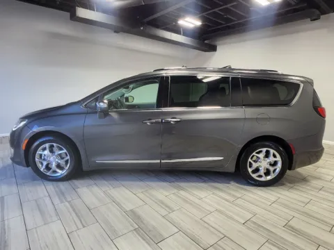 Photos of 2019 Chrysler Pacifica Limited for sale in Philadelphia, PA at Torresdale Ave