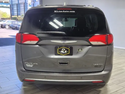 More photos of 2019 Chrysler Pacifica Limited at Torresdale Ave, PA