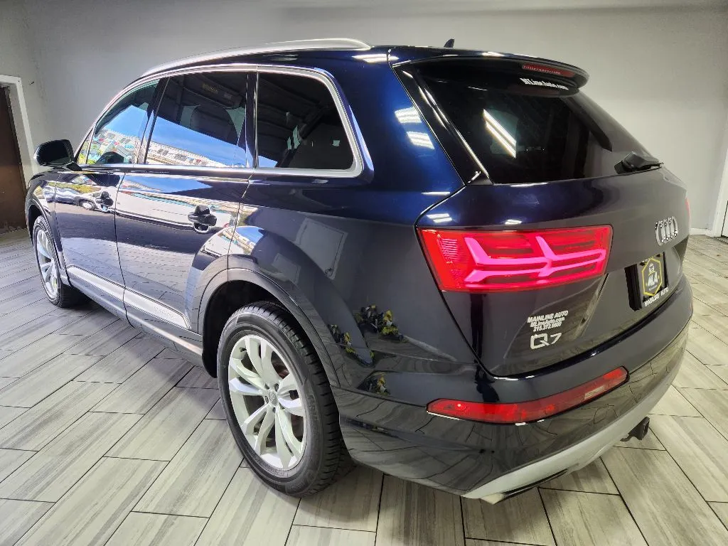 Another view of 2018 Audi Q7 Premium for sale in Philadelphia, PA at Torresdale Ave