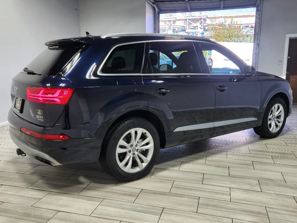 More photos of 2018 Audi Q7 Premium at Torresdale Ave, PA