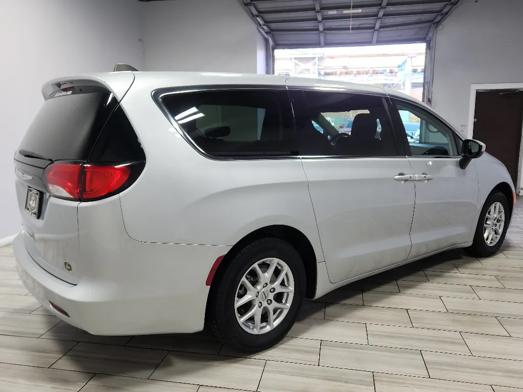 More photos of 2023 Chrysler Voyager LX at Torresdale Ave, PA