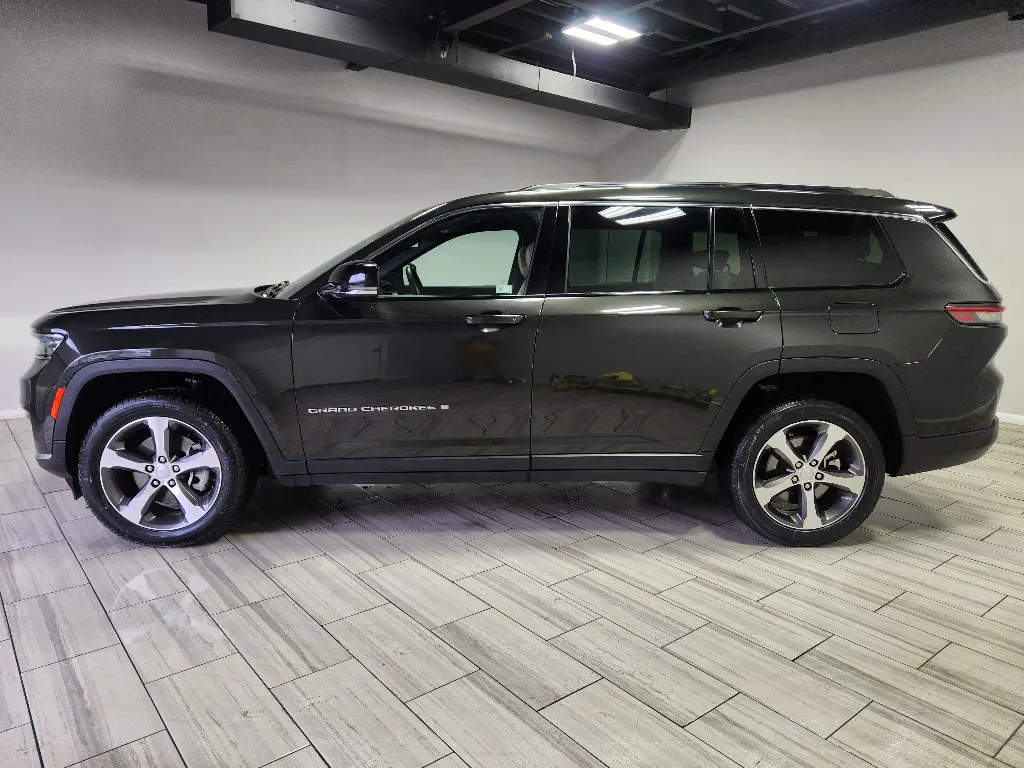 Photos of 2023 Jeep Grand Cherokee L Limited for sale in Philadelphia, PA at Torresdale Ave