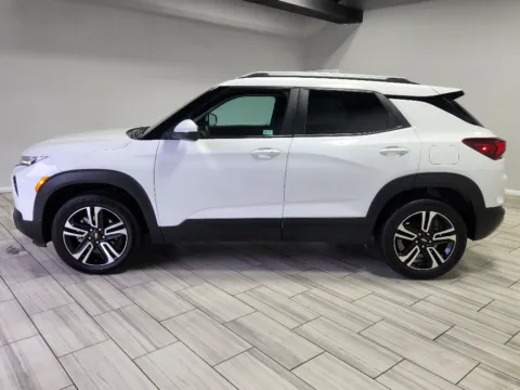 Photos of 2023 Chevrolet TrailBlazer LT for sale in Philadelphia, PA at Torresdale Ave