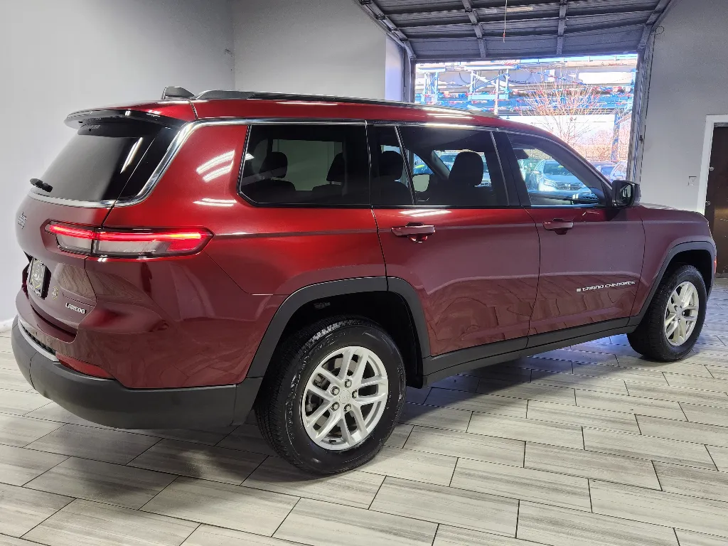More photos of 2023 Jeep Grand Cherokee L Laredo at Torresdale Ave, PA