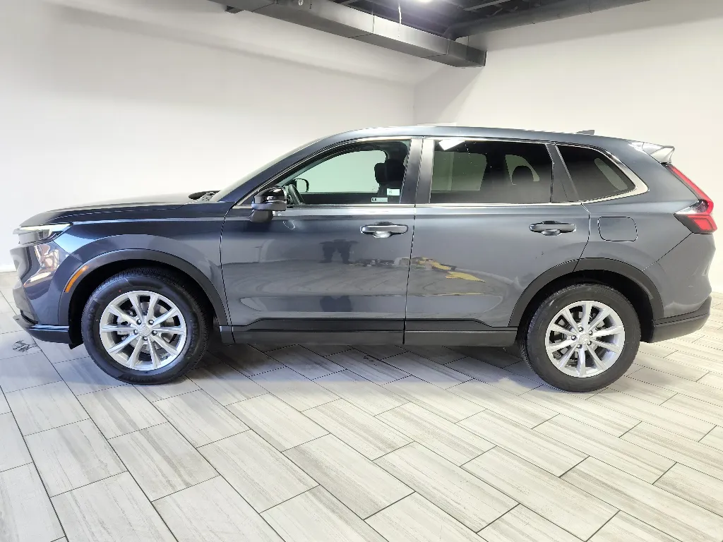 Photos of 2023 Honda CR-V EX for sale in Philadelphia, PA at Torresdale Ave