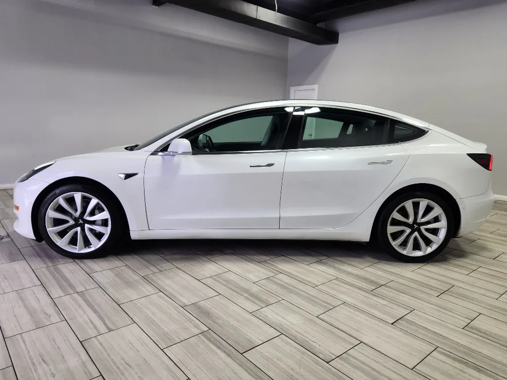 Photos of 2020 Tesla Model 3 Long Range for sale in Philadelphia, PA at Torresdale Ave