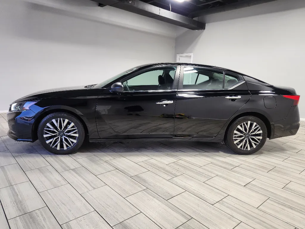 Photos of 2024 Nissan Altima 2.5 SV for sale in Philadelphia, PA at Torresdale Ave