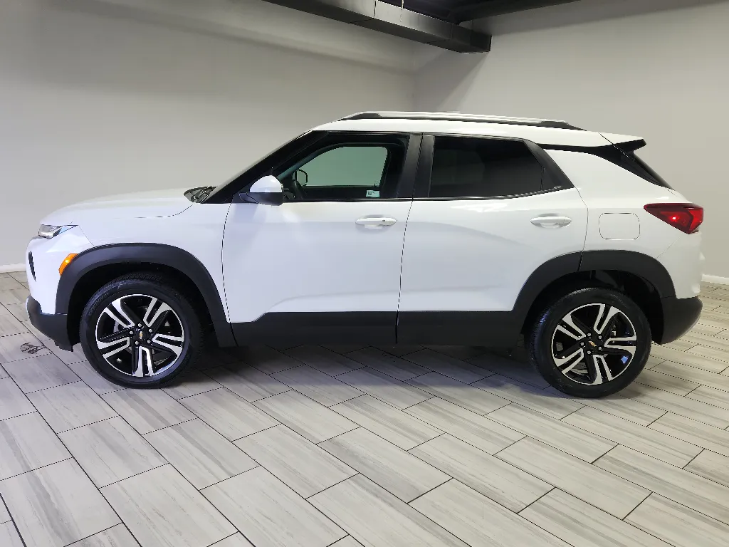 Photos of 2023 Chevrolet TrailBlazer LT for sale in Philadelphia, PA at Torresdale Ave