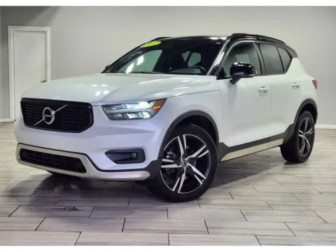 White 2021 Volvo XC40 R-Design for sale in Philadelphia, PA