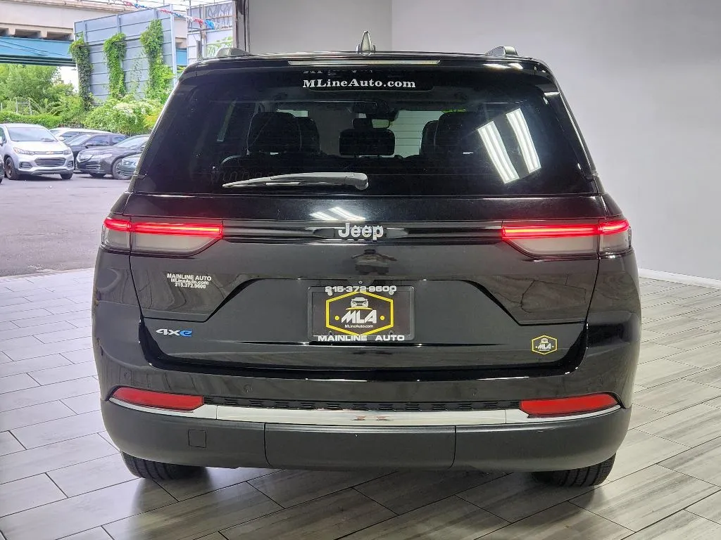 More photos of 2023 Jeep Grand Cherokee 4xe at Torresdale Ave, PA