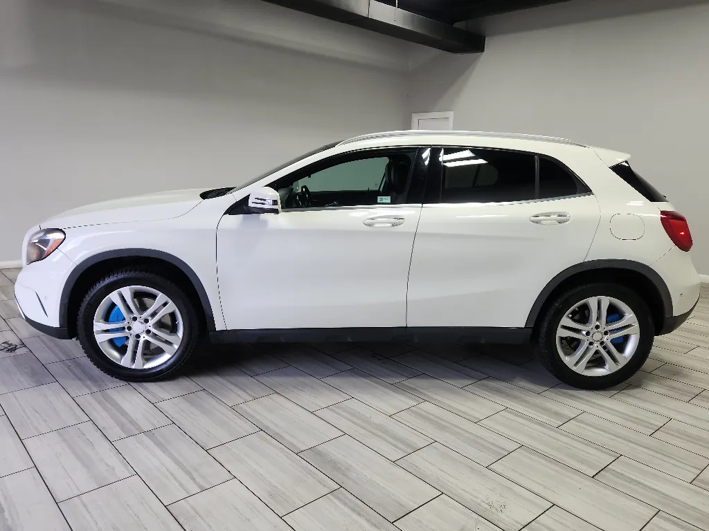 Photos of 2017 Mercedes-Benz GLA 250 4MATIC for sale in Philadelphia, PA at Torresdale Ave