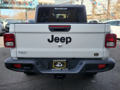 More photos of 2023 Jeep Gladiator Sport S at Torresdale Ave, PA