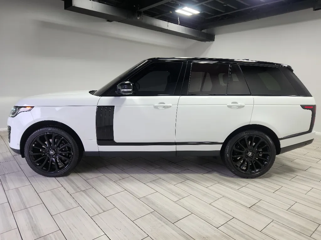 Photos of 2019 Land Rover Range Rover HSE for sale in Philadelphia, PA at Torresdale Ave