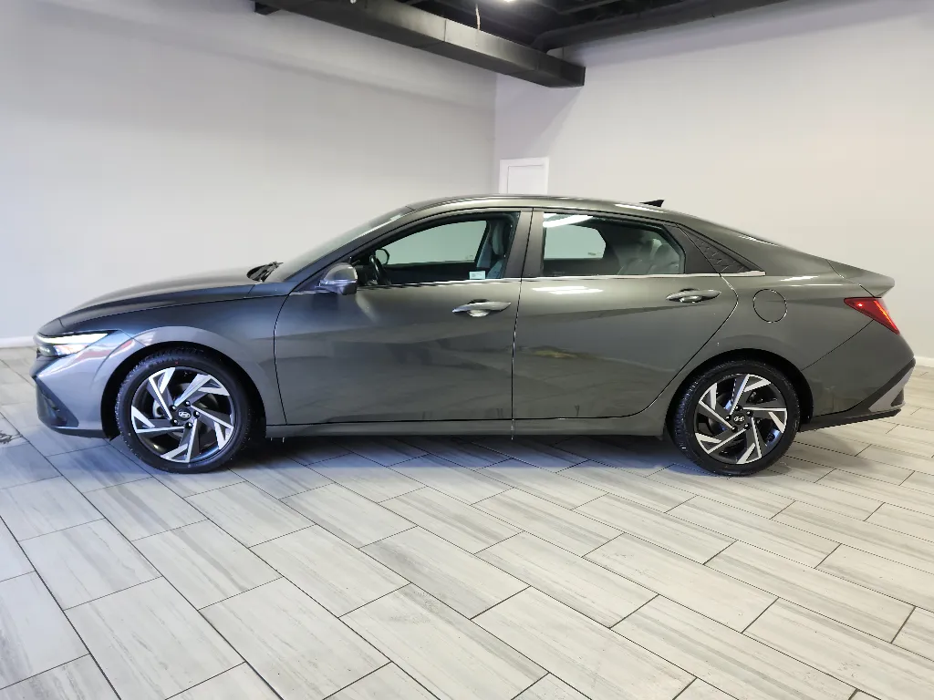 Photos of 2024 Hyundai Elantra Limited for sale in Philadelphia, PA at Torresdale Ave