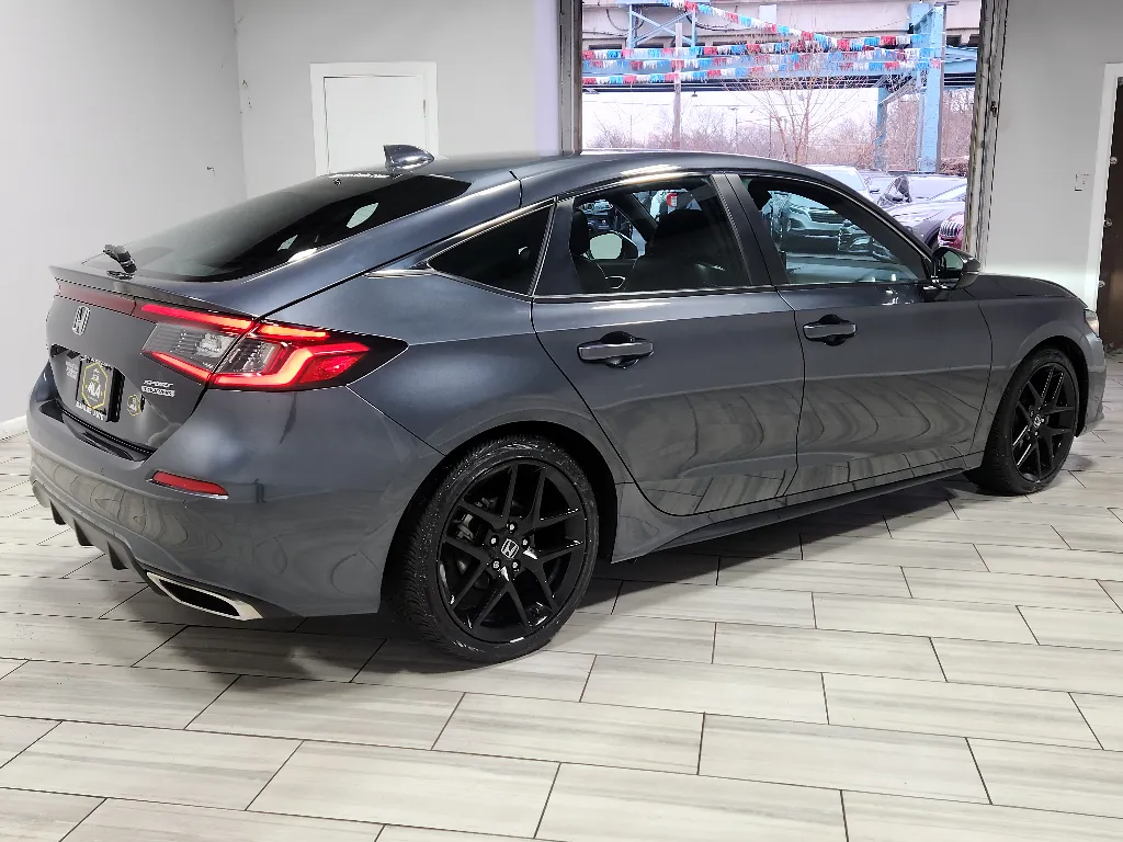 More photos of 2023 Honda Civic Sport Touring at Torresdale Ave, PA
