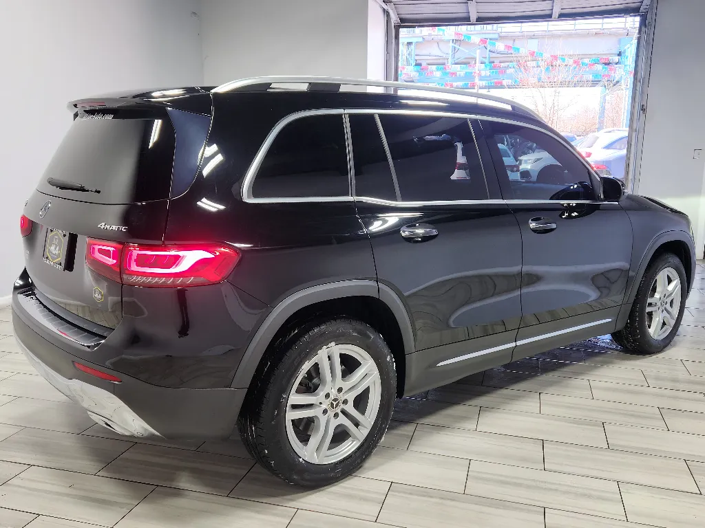 More photos of 2022 Mercedes-Benz GLB 250 4MATIC at Torresdale Ave, PA