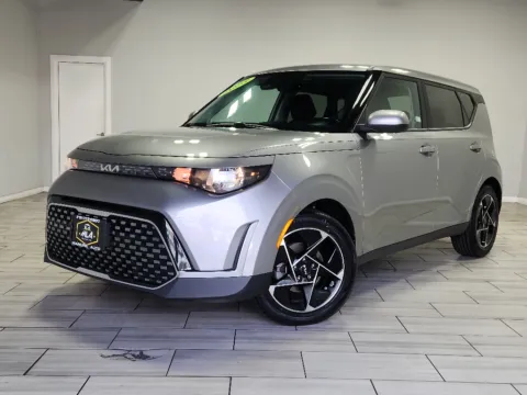 Gray 2023 Kia Soul EX for sale in Philadelphia, PA