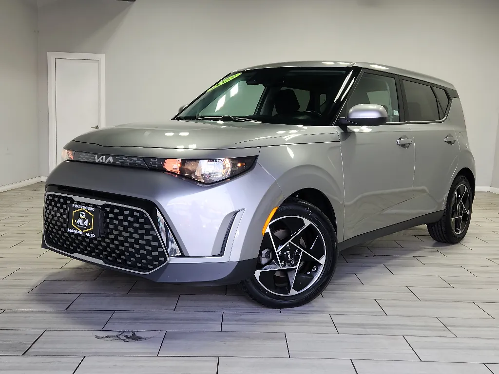 Gray 2023 Kia Soul EX for sale in Philadelphia, PA