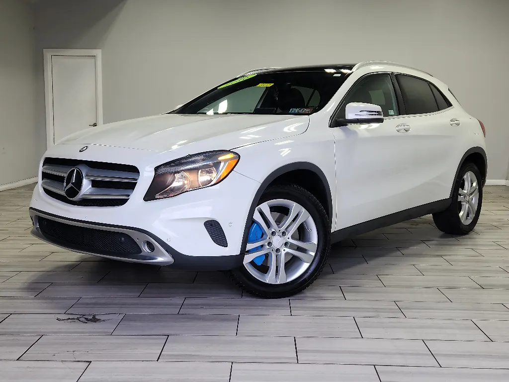 White 2017 Mercedes-Benz GLA 250 4MATIC for sale in Philadelphia, PA