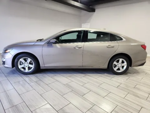Photos of 2023 Chevrolet Malibu FWD 1LT for sale in Philadelphia, PA at Torresdale Ave