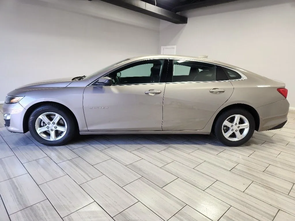 Photos of 2023 Chevrolet Malibu FWD 1LT for sale in Philadelphia, PA at Torresdale Ave