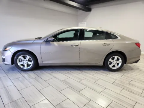 Photos of 2023 Chevrolet Malibu LT for sale in Philadelphia, PA at Torresdale Ave