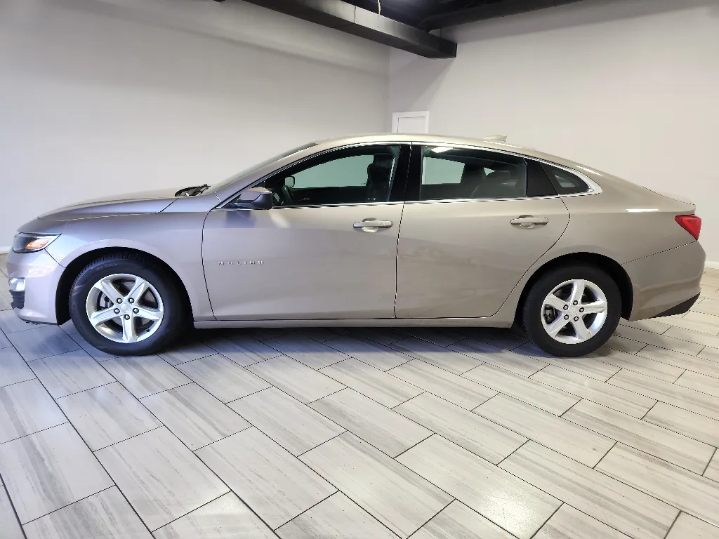 Photos of 2023 Chevrolet Malibu LT for sale in Philadelphia, PA at Torresdale Ave