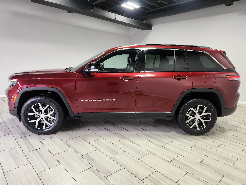 Photos of 2024 Jeep Grand Cherokee Limited for sale in Philadelphia, PA at Torresdale Ave