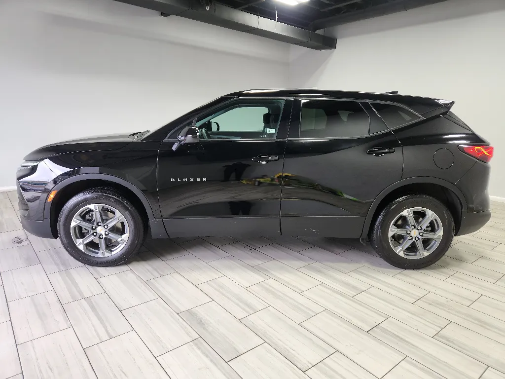 Photos of 2023 Chevrolet Blazer LT for sale in Philadelphia, PA at Torresdale Ave