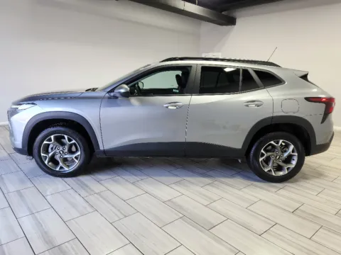 Photos of 2025 Chevrolet Trax LT for sale in Philadelphia, PA at Torresdale Ave