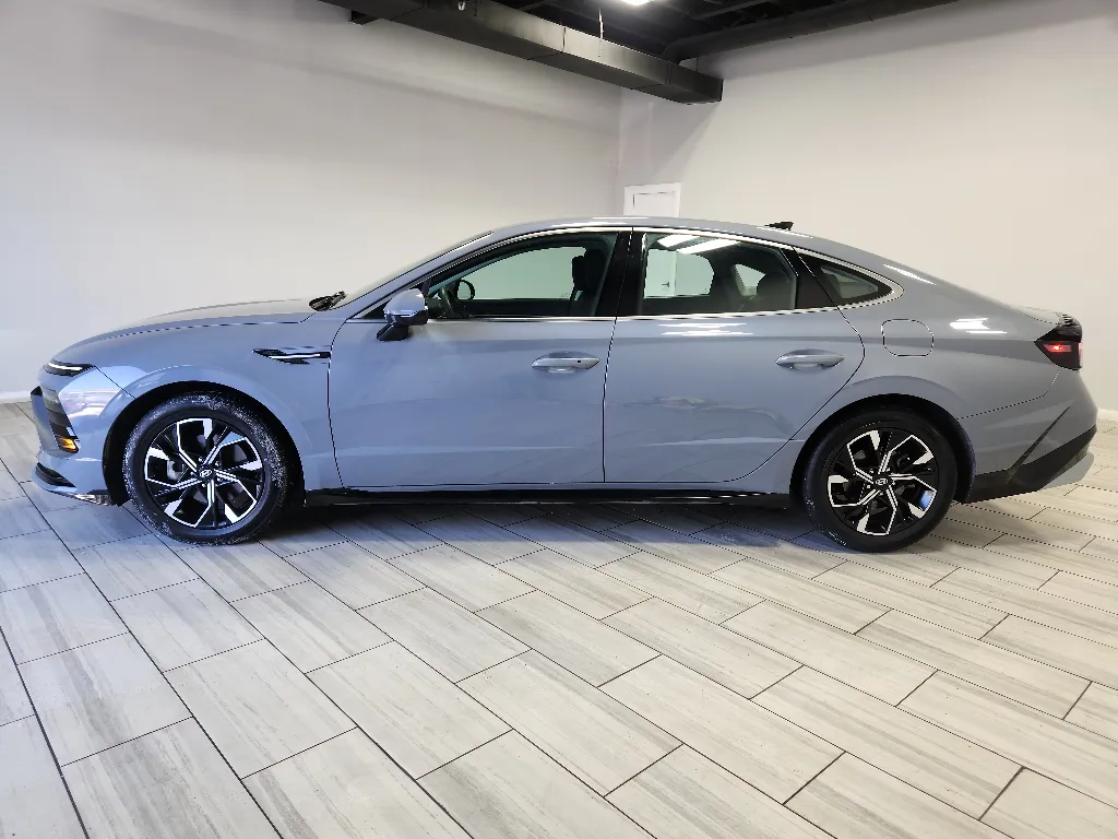 Photos of 2024 Hyundai Sonata SEL for sale in Philadelphia, PA at Torresdale Ave