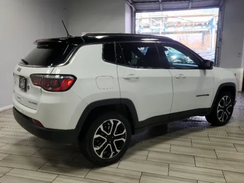 More photos of 2022 Jeep Compass High Altitude at Torresdale Ave, PA