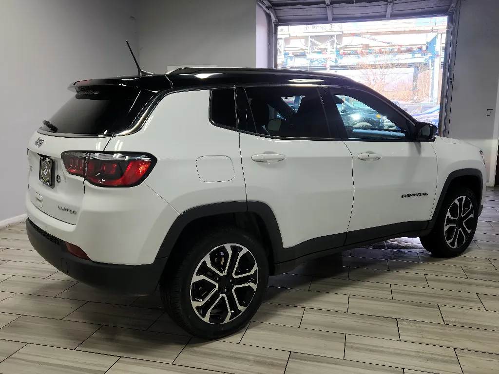 More photos of 2022 Jeep Compass High Altitude at Torresdale Ave, PA