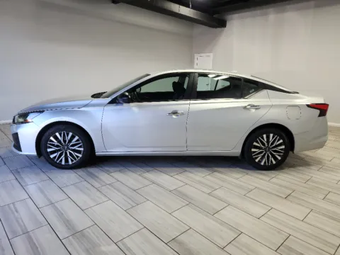 Photos of 2024 Nissan Altima 2.5 SV for sale in Philadelphia, PA at Torresdale Ave