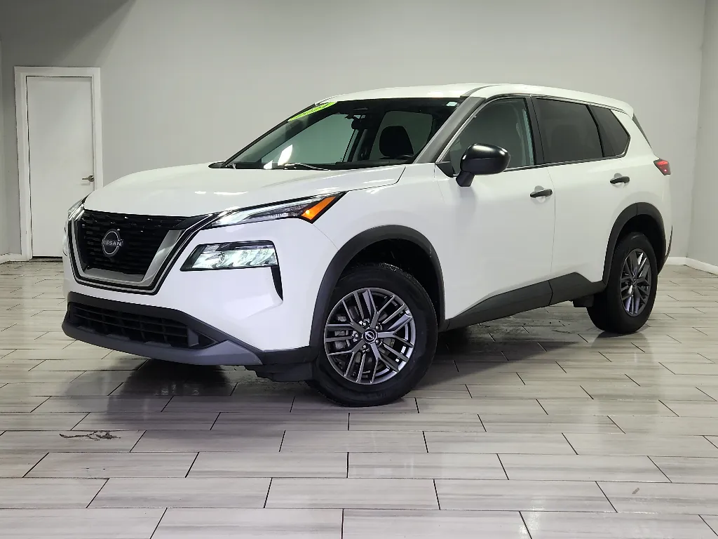 White 2023 Nissan Rogue S for sale in Philadelphia, PA