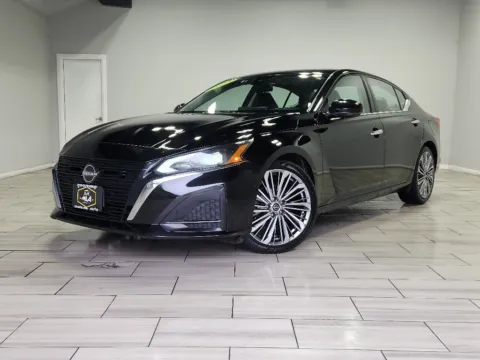 Black 2023 Nissan Altima 2.5 SL for sale in Philadelphia, PA