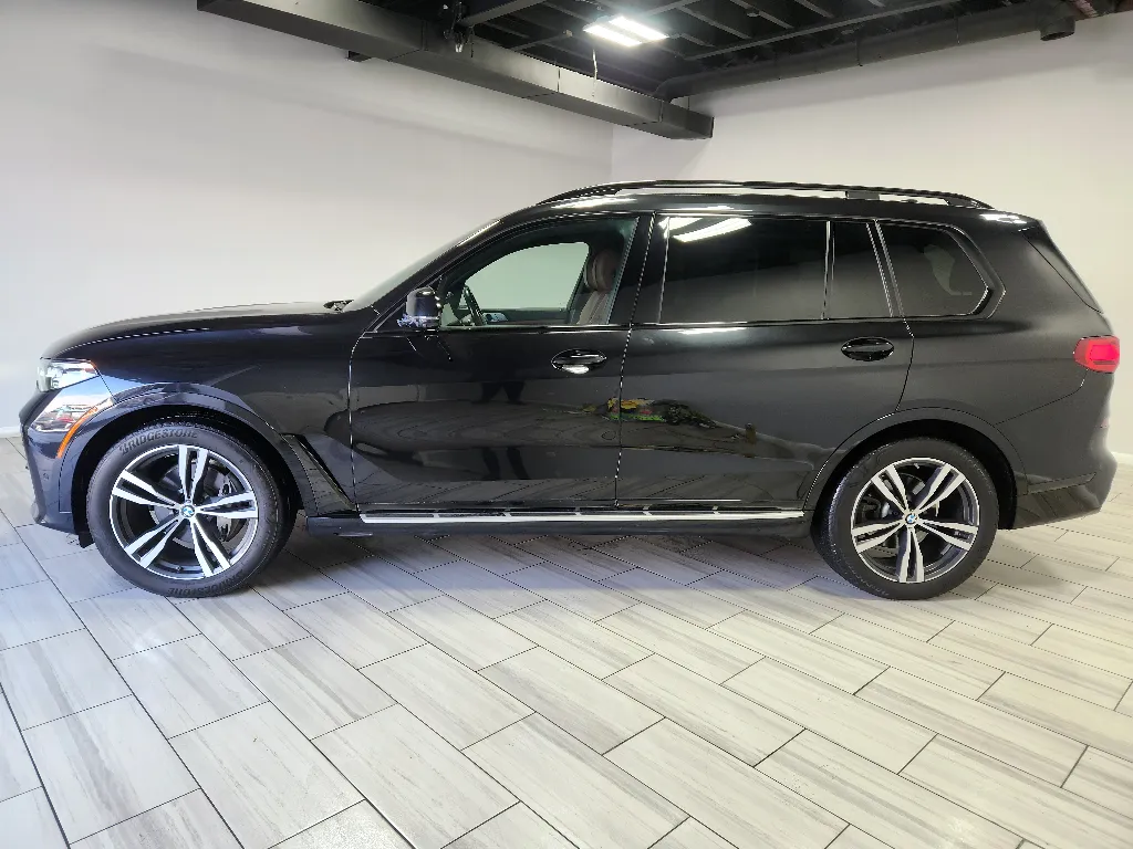 Photos of 2020 BMW X7 xDrive40i for sale in Philadelphia, PA at Torresdale Ave