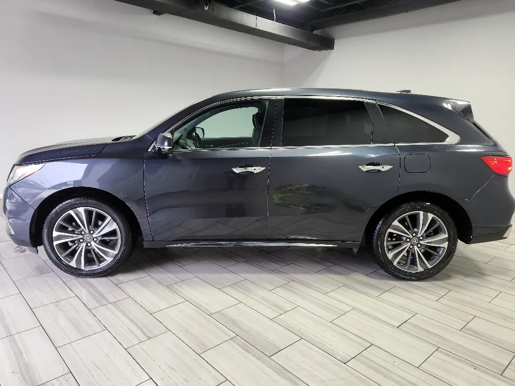 Photos of 2020 Acura MDX w/Technology Pkg for sale in Philadelphia, PA at Torresdale Ave
