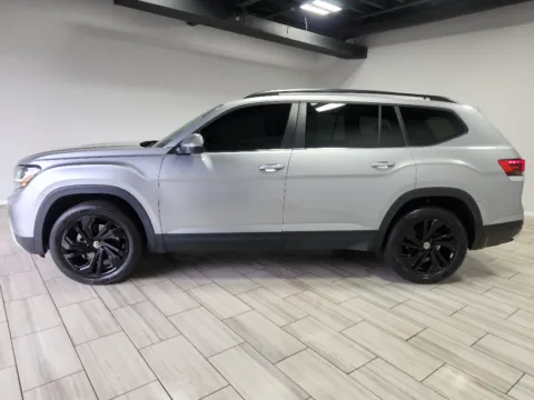 Photos of 2022 Volkswagen Atlas 3.6L V6 SE w/Technology for sale in Philadelphia, PA at Torresdale Ave