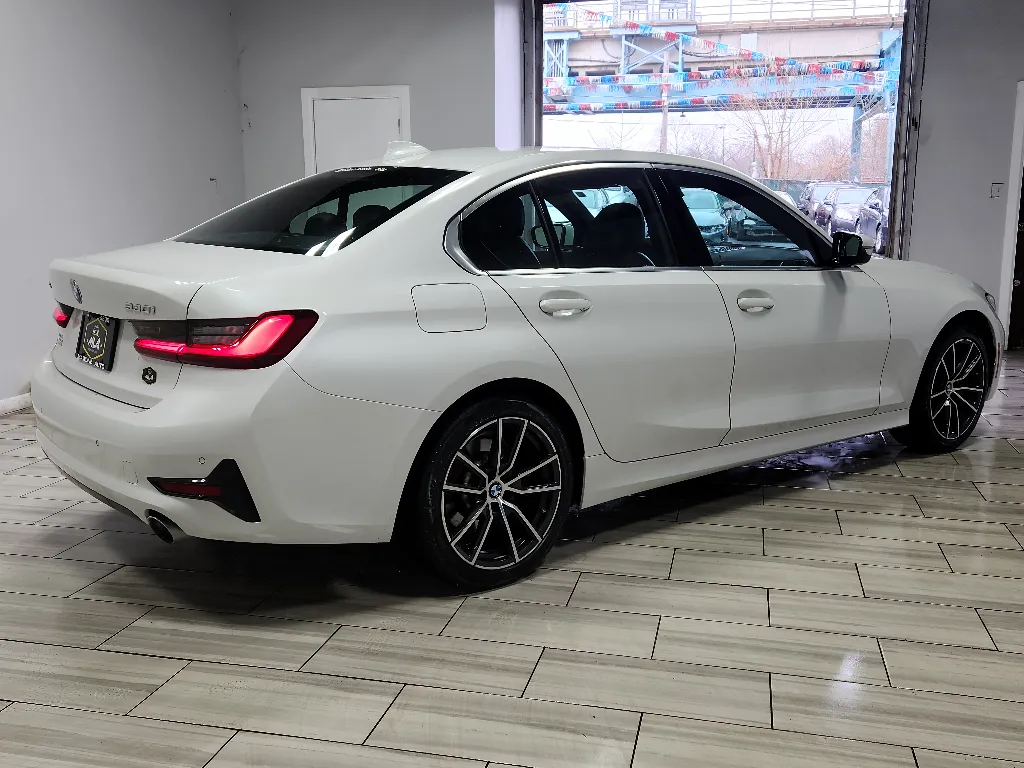 More photos of 2022 BMW 3 series 330i xDrive at Torresdale Ave, PA