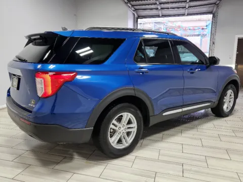 More photos of 2023 Ford Explorer XLT at Torresdale Ave, PA
