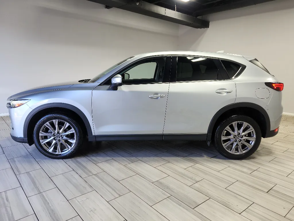 Photos of 2019 Mazda CX-5 Grand Touring for sale in Philadelphia, PA at Torresdale Ave