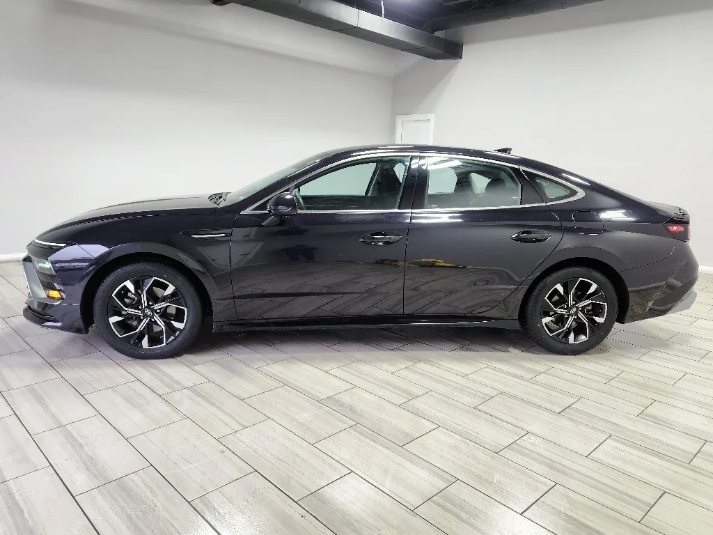 Another view of 2024 Hyundai Sonata SEL for sale in Philadelphia, PA at Torresdale Ave