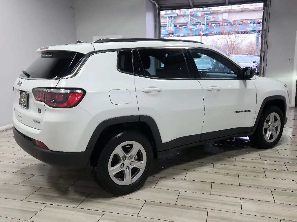 More photos of 2024 Jeep Compass Latitude at Torresdale Ave, PA