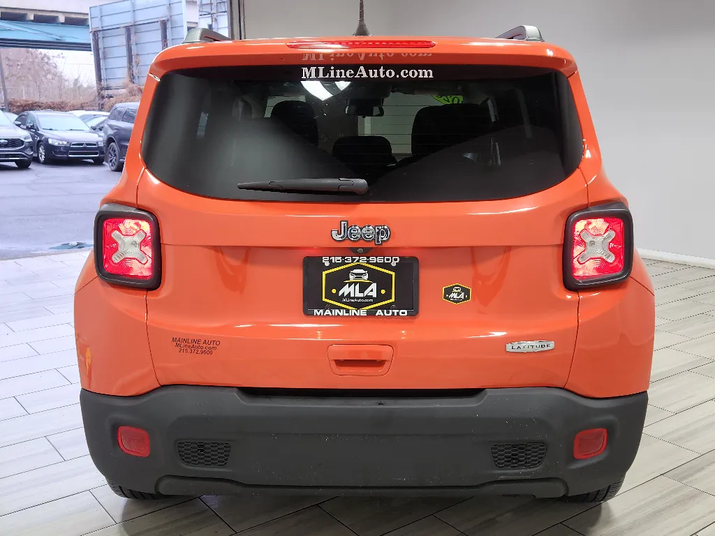 More photos of 2020 Jeep Renegade Latitude at Torresdale Ave, PA