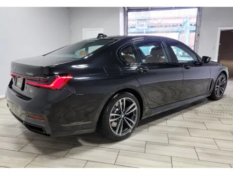 More photos of 2021 BMW 7 series 740i at Torresdale Ave, PA
